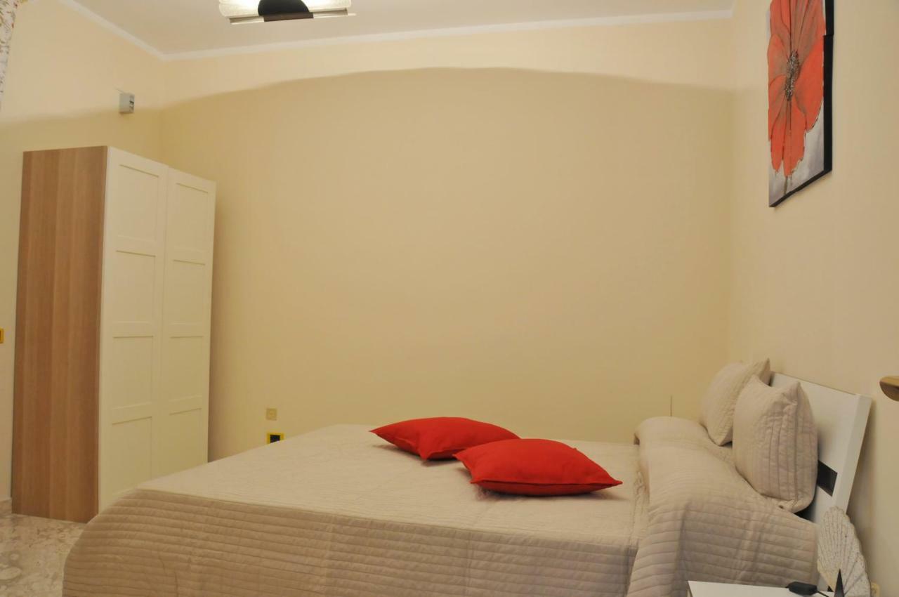 Paestum Rosae Bed & Breakfast Eksteriør bilde
