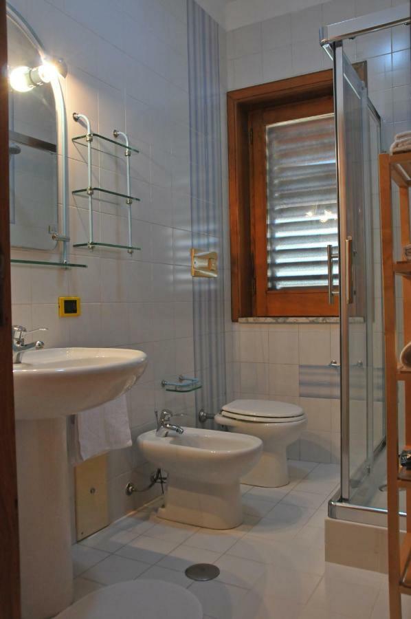 Paestum Rosae Bed & Breakfast Eksteriør bilde