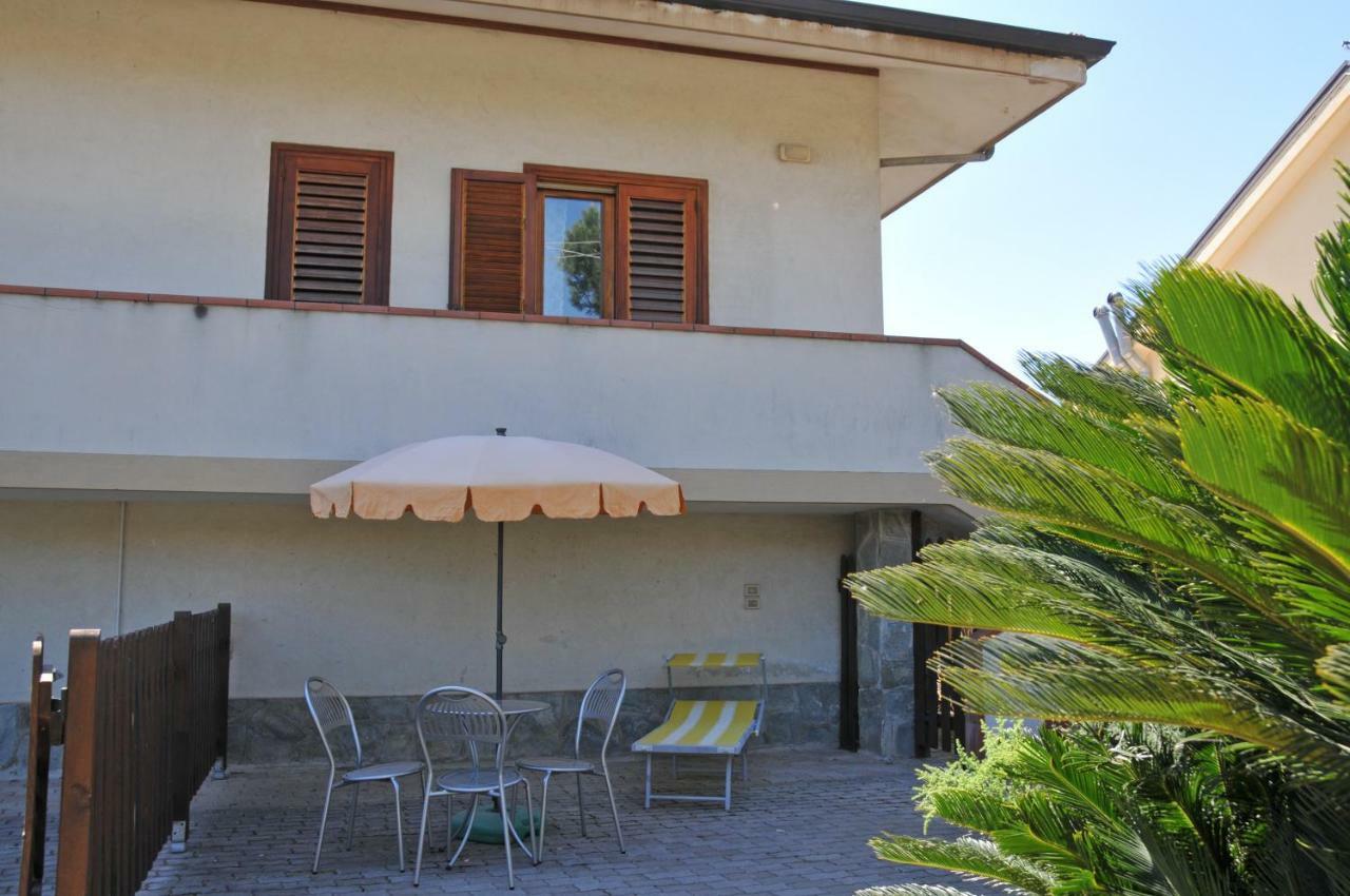 Paestum Rosae Bed & Breakfast Eksteriør bilde
